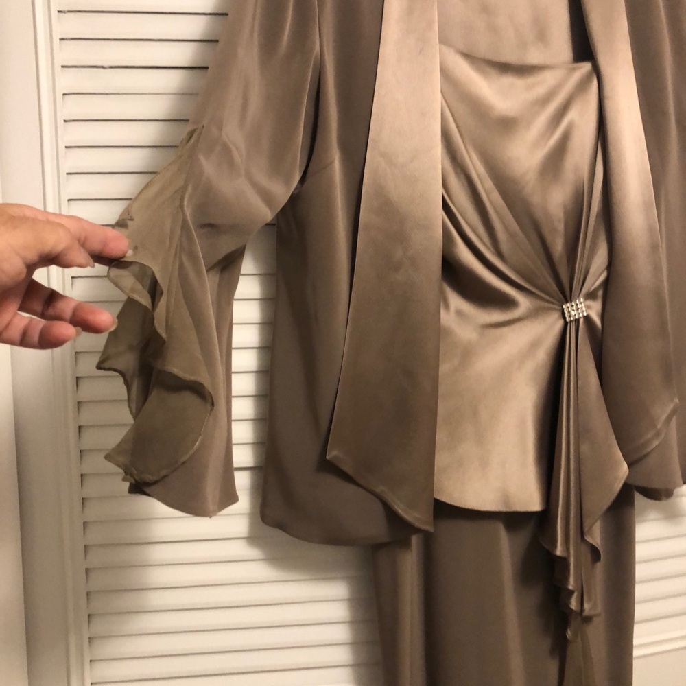 Women Montage by Mon Cheri Taupe formal elegant classic dress set for wedding.